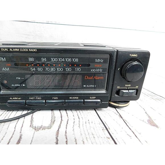SoundDesign 3753 BLK AM-FM Dual Alarm Clock Radio Vintage Rare Tested/Working - Picture 3 of 5